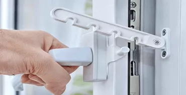 Установка и ремонт ручек на пластиковые окна в Санкт-Петербурге: цены от 210 руб.